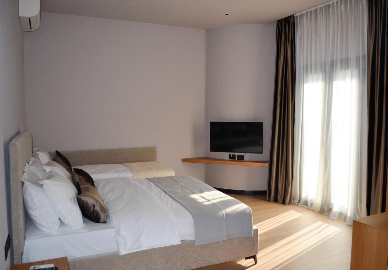 N'Peze Hotel Ljaknasi Exteriér fotografie