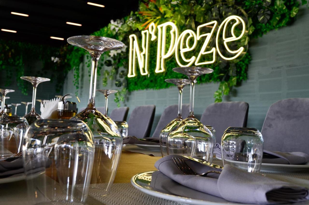 N'Peze Hotel Ljaknasi Exteriér fotografie