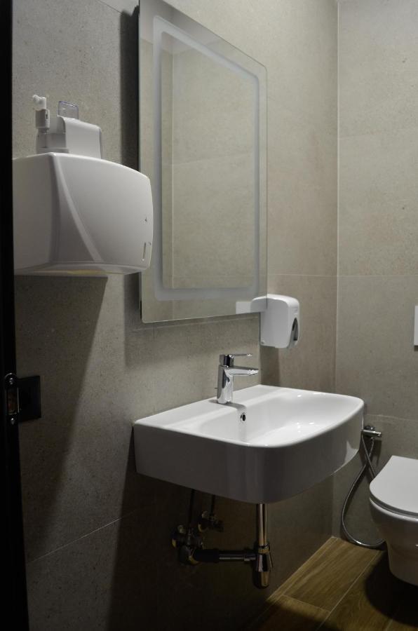 N'Peze Hotel Ljaknasi Exteriér fotografie