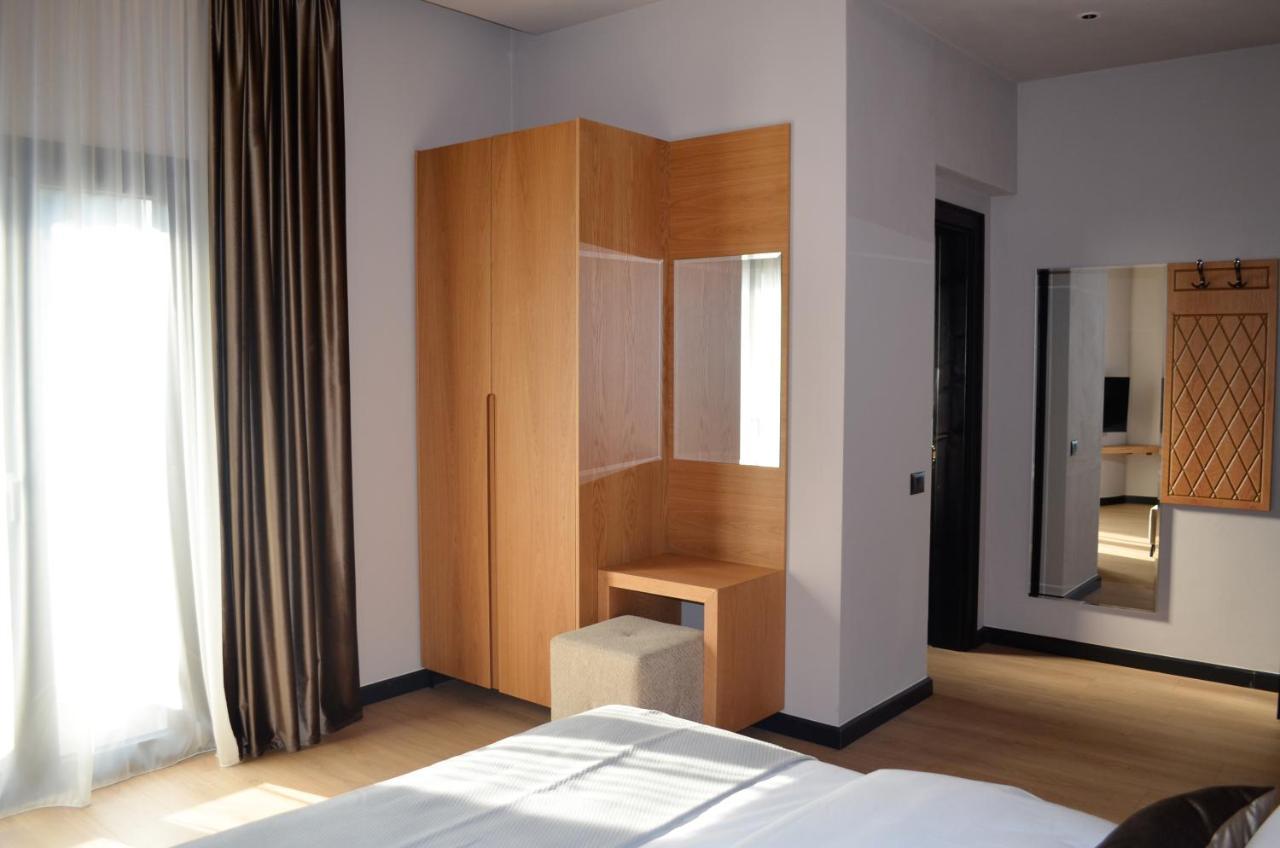 N'Peze Hotel Ljaknasi Exteriér fotografie