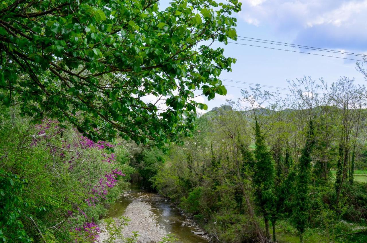 N'Peze Hotel Ljaknasi Exteriér fotografie